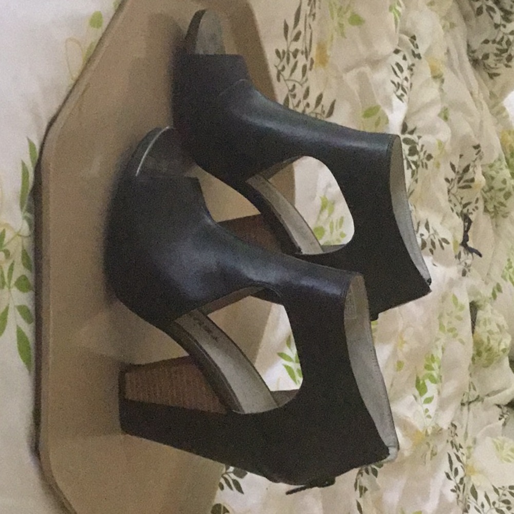 Tsubo shoes